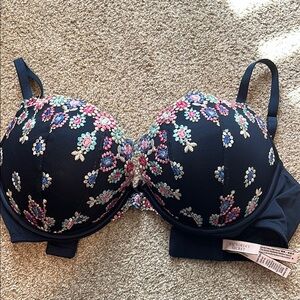 Victoria's Secret Navy Floral Embroidered Bra Dream Angels Push Up.